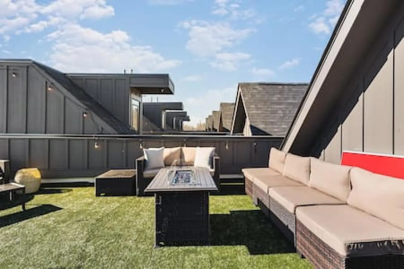 Holiday home Stunning Modern Townhome With 9 Beds, Walk To Shops Nashville United States