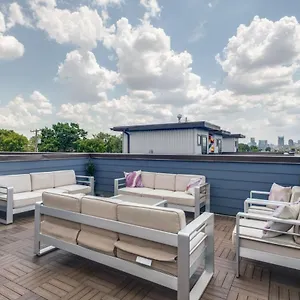 Modern Townhome, W/ Downtown Views, Rooftop Deck Only 6min To Broadway Nashville
